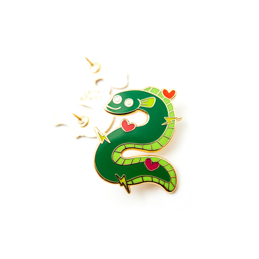 eel with hearts green lapel pin
